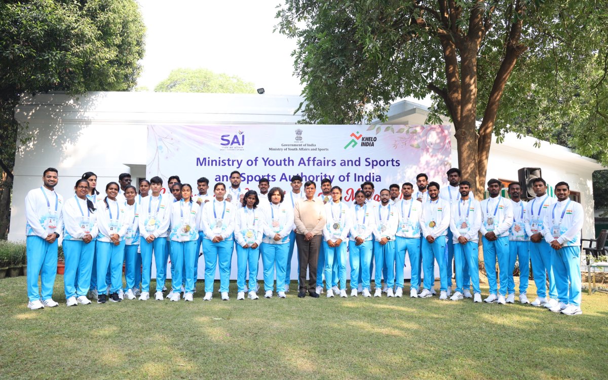 Sports Min fetes Indian team on historic show in Asia-Pacific Deaf Games