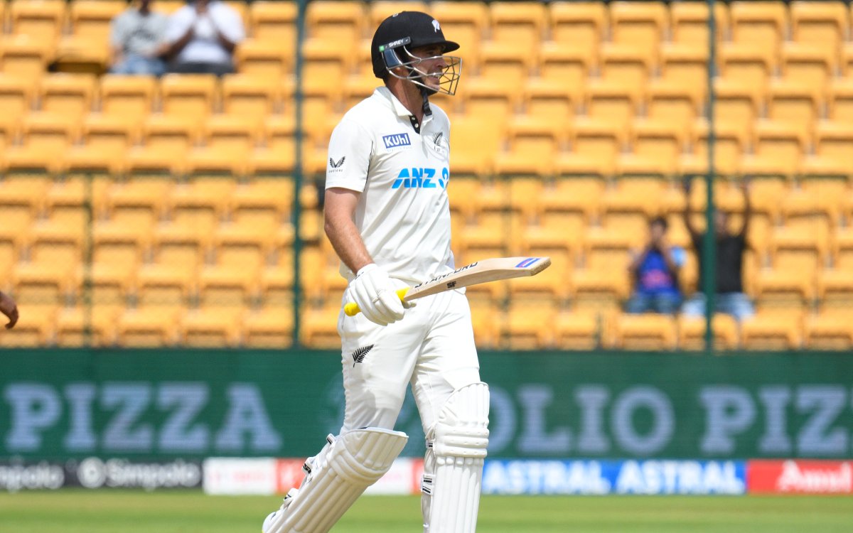 Tim Southee matches Chris Gayle's six-hitting record in his farewell Test