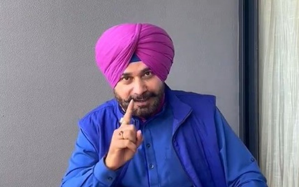 'A fallen lighthouse is more dangerous than a reef': Sidhu on Rohit's exclusion