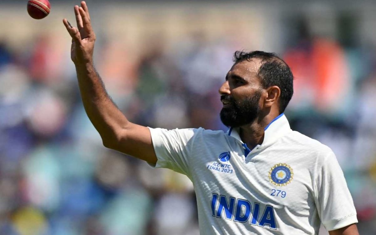 'He's been sitting in NCA for don't know how long', Shastri questions Shami's injury management