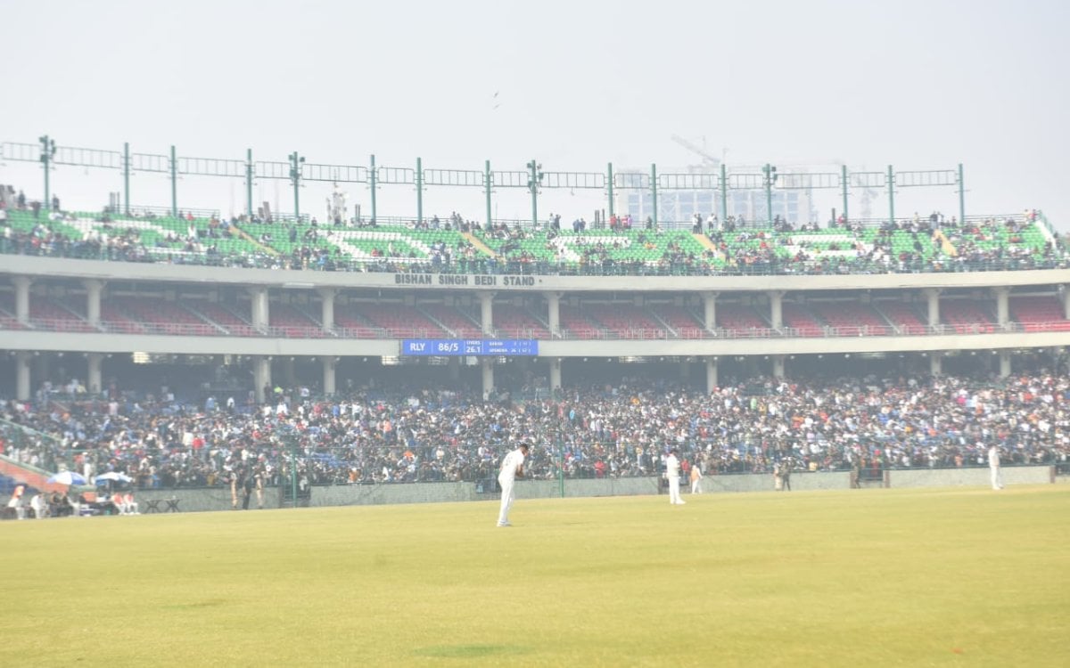 Ranji Trophy: When Virat Kohli’s aura brought a party-like atmosphere at Arun Jaitley Stadium