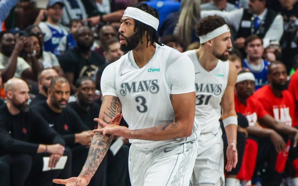 'Nothing serious': Anthony Davis after getting injured on Dallas Mavericks debut