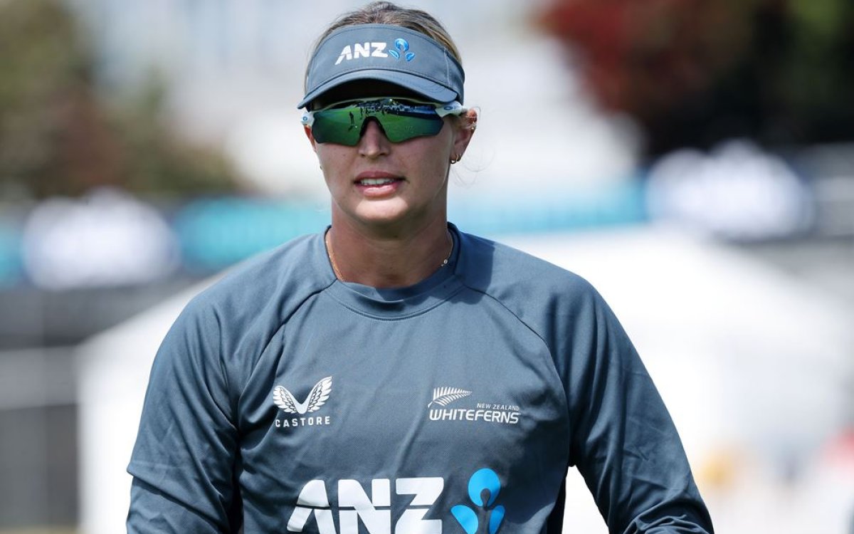 NZ s Penfold Ruled Out For Remainder Of The Season With Knee Injury