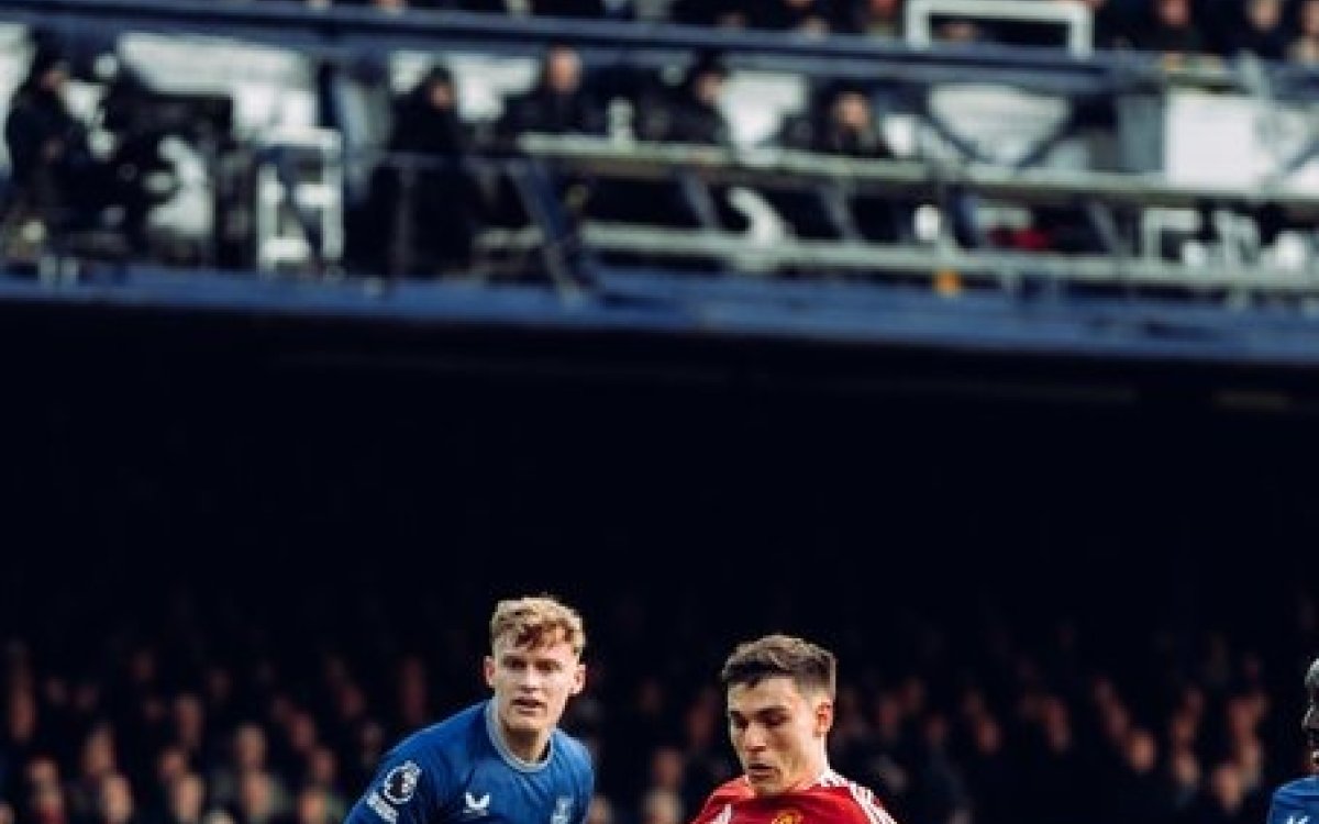 Premier League: Late comeback helps Man Utd draw 2-2 at Everton