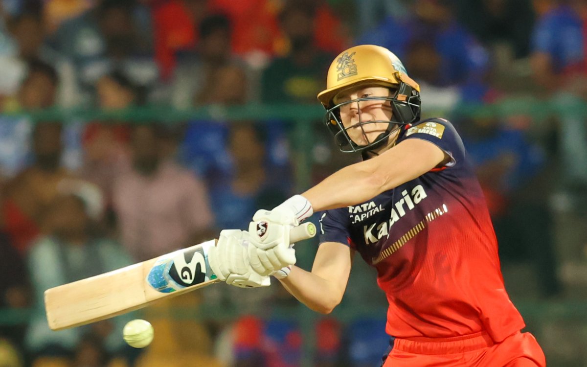 WPL 2025: Ellyse Perry's unbeaten 90 guides RCB to 180 against UP Warriorz