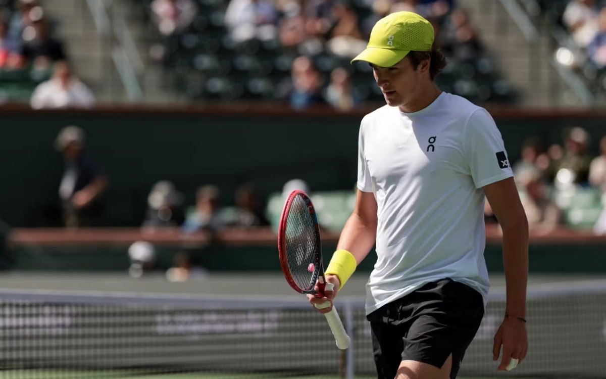 Fonseca rallies past Fearnley on Indian Wells debut