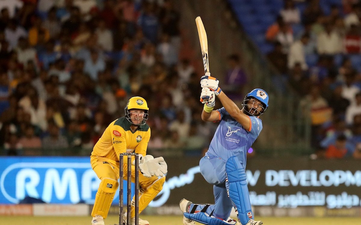 IML 2025: Vintage Yuvraj hits blazing fifty, propels India Masters to 220/7 in semis