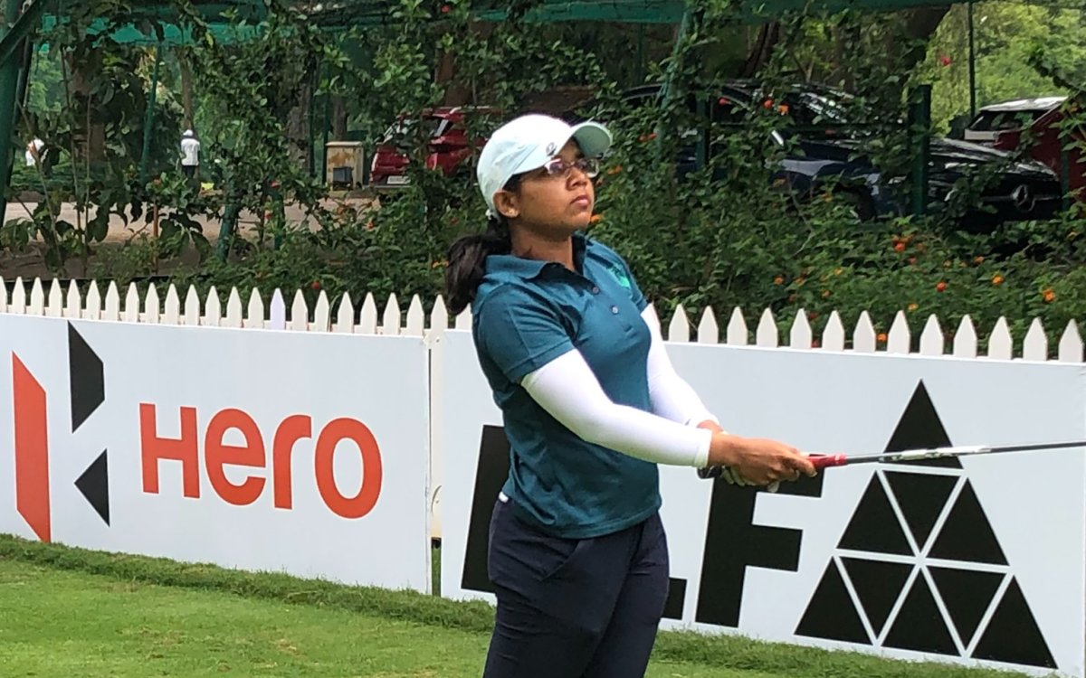 Rookie Lavanya takes one-shot lead in sixth leg of WPGT