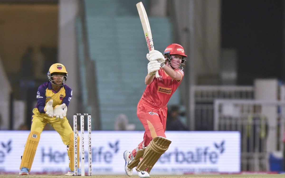 WPL 2025: Mooney's unbeaten 96 propels Gujarat Giants to 186/5 vs UP Warriorz